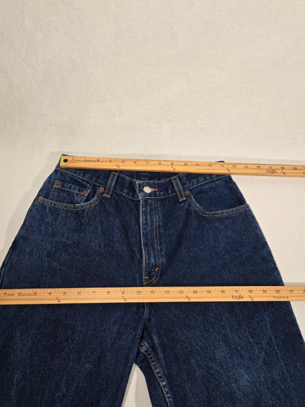 U.S.A. Vintage LEVI'S 550 High Rise Tapered Leg Iconic "Mom Jeans" Size MISS 10. - Picture 15 of 17